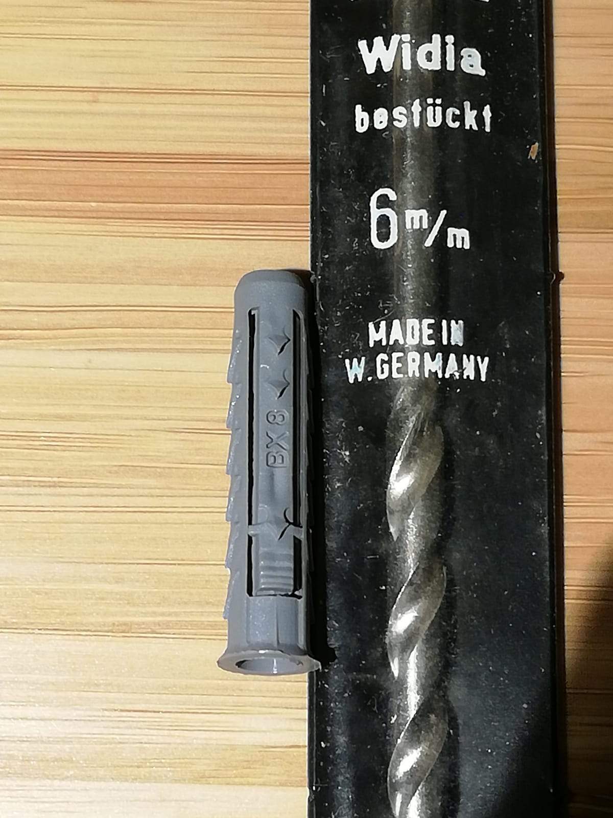 Loch in Hauswand bohren: Für Regalbrett , welchen Bohrer benötige ich