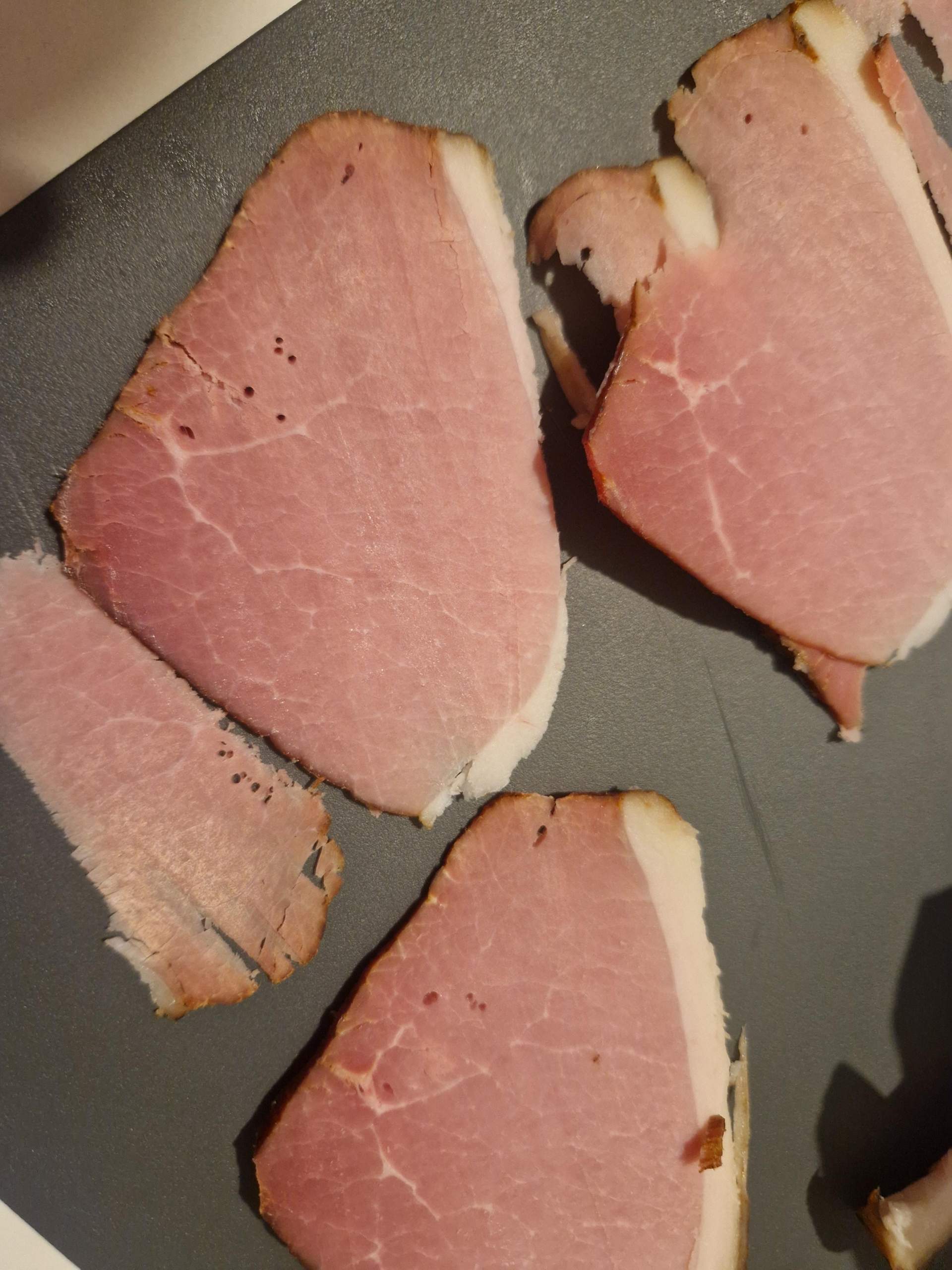 Lcher In Rucherleisch? (Lebensmittel, Ungeziefer)