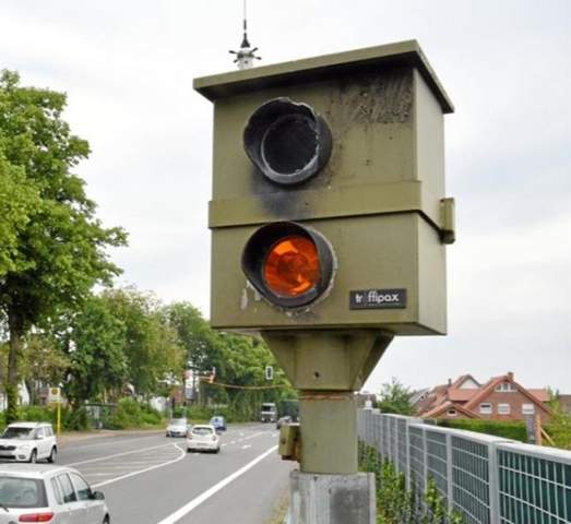 Lost Dieser Blitzer Mit Blitzlicht Aus Auto Und Motorrad Autofahren