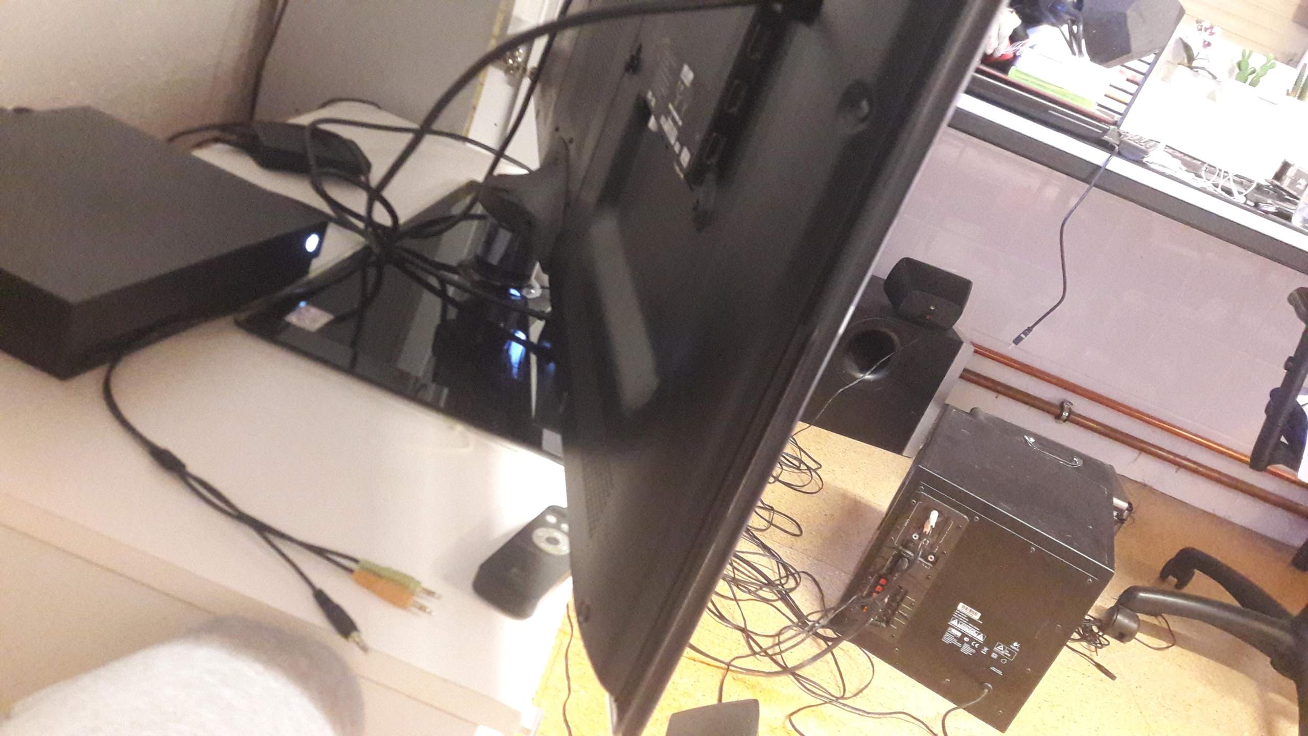 Samsung Tv Mit Teufel Anlage Verbinden Logitech Anlage an Samsung TV anschließbar ? (Computer, Technik, Spiele