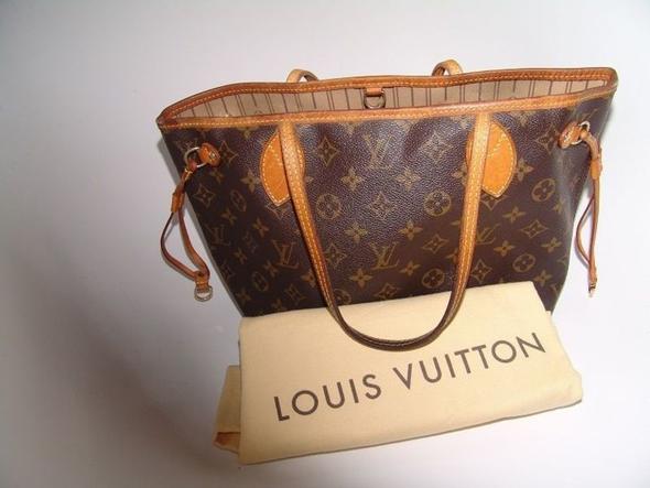 Was passiert, wenn man gefälschte Louis Vuitton-Taschen verkauft! - 20  Minuten