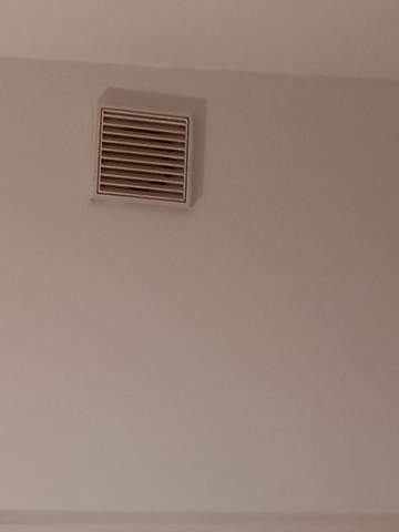 Luftung / Ventilation im Hotelzimmer - was ist das hinter dem Gitter auf dem Bild?