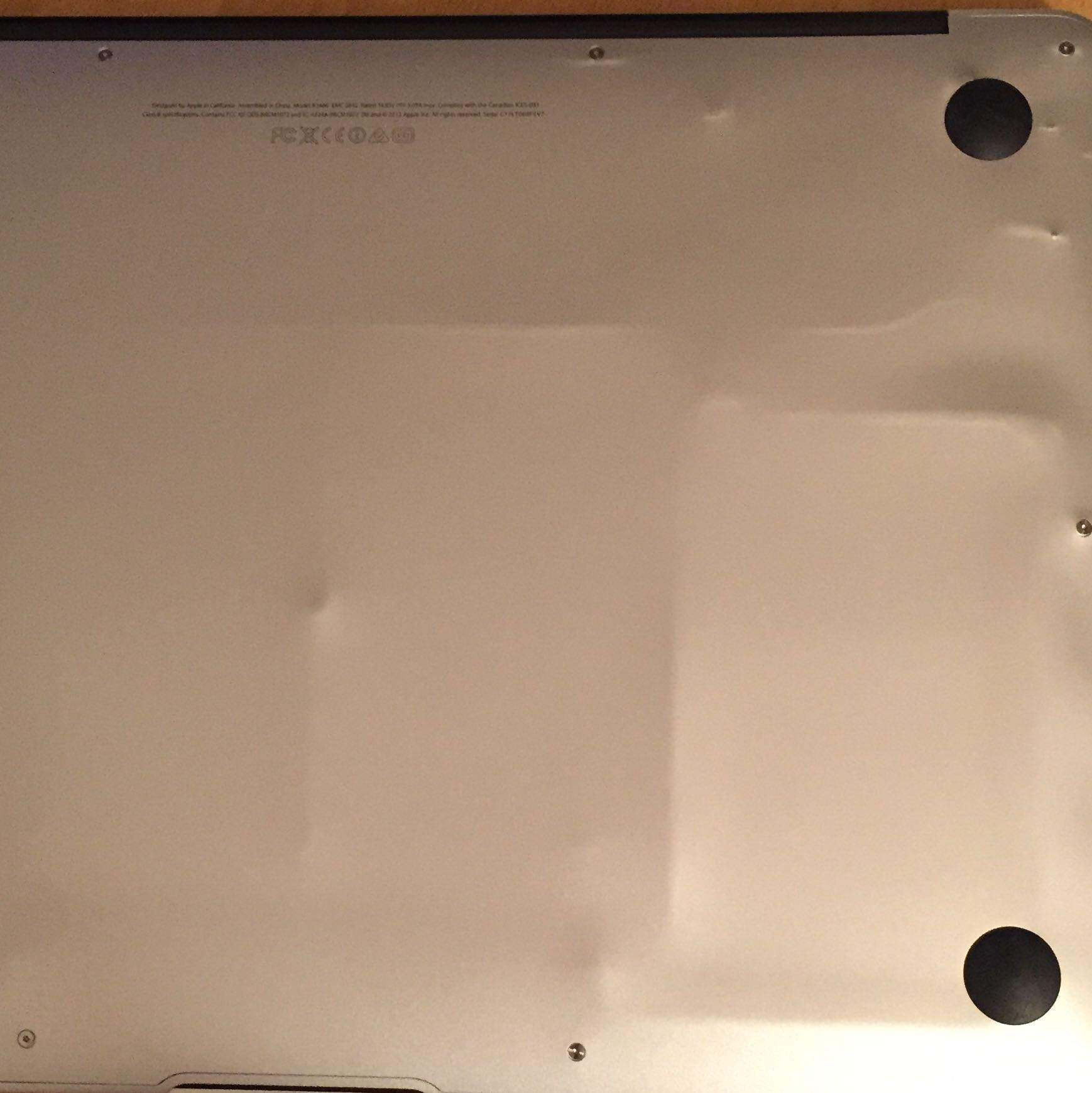 Macbook Air Display kaputt Auto ist drüber gefahren! Was kann ich