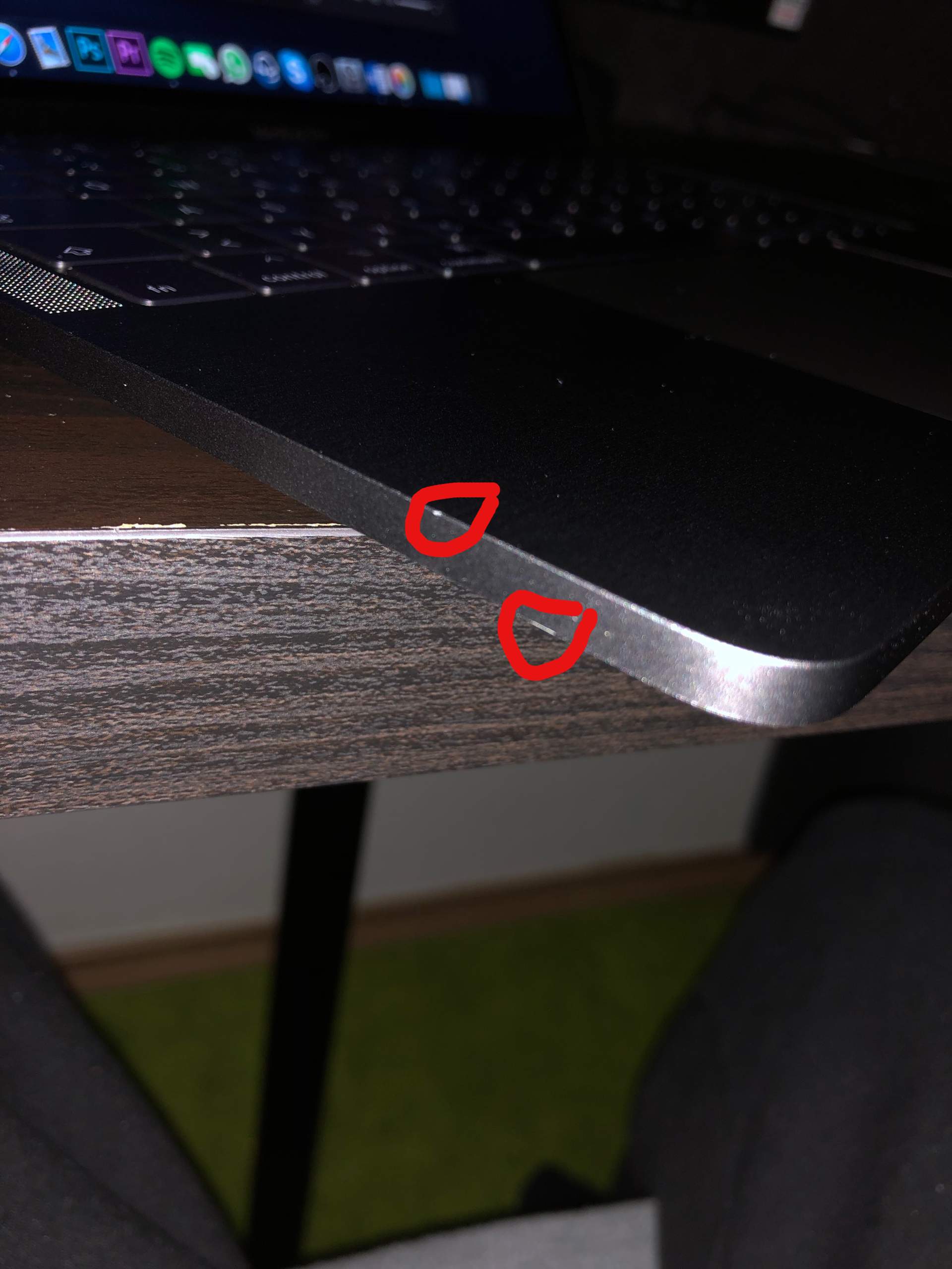 MacBook Kratzer/Delle? (Computer, Apple, MacBook Pro)
