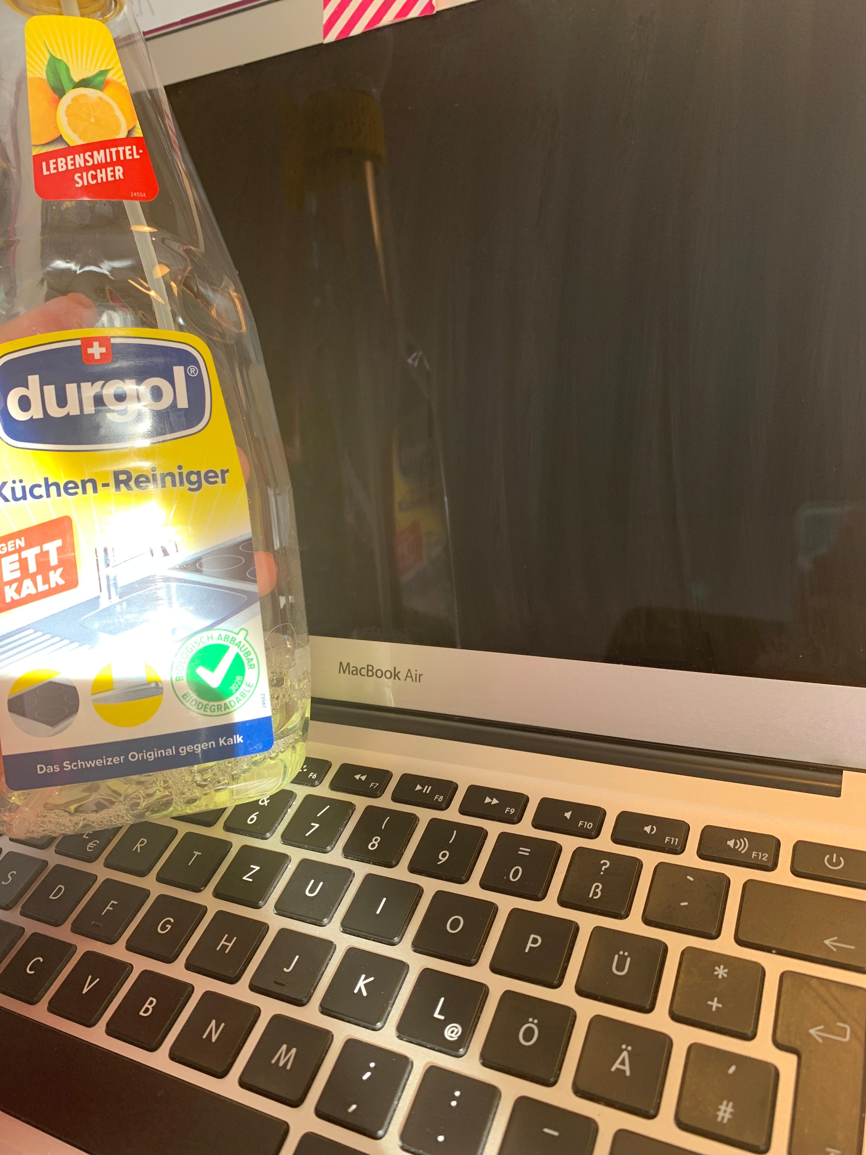 MacBook mit Küchen Reiniger sauber gemacht? (Reinigung, reinigen