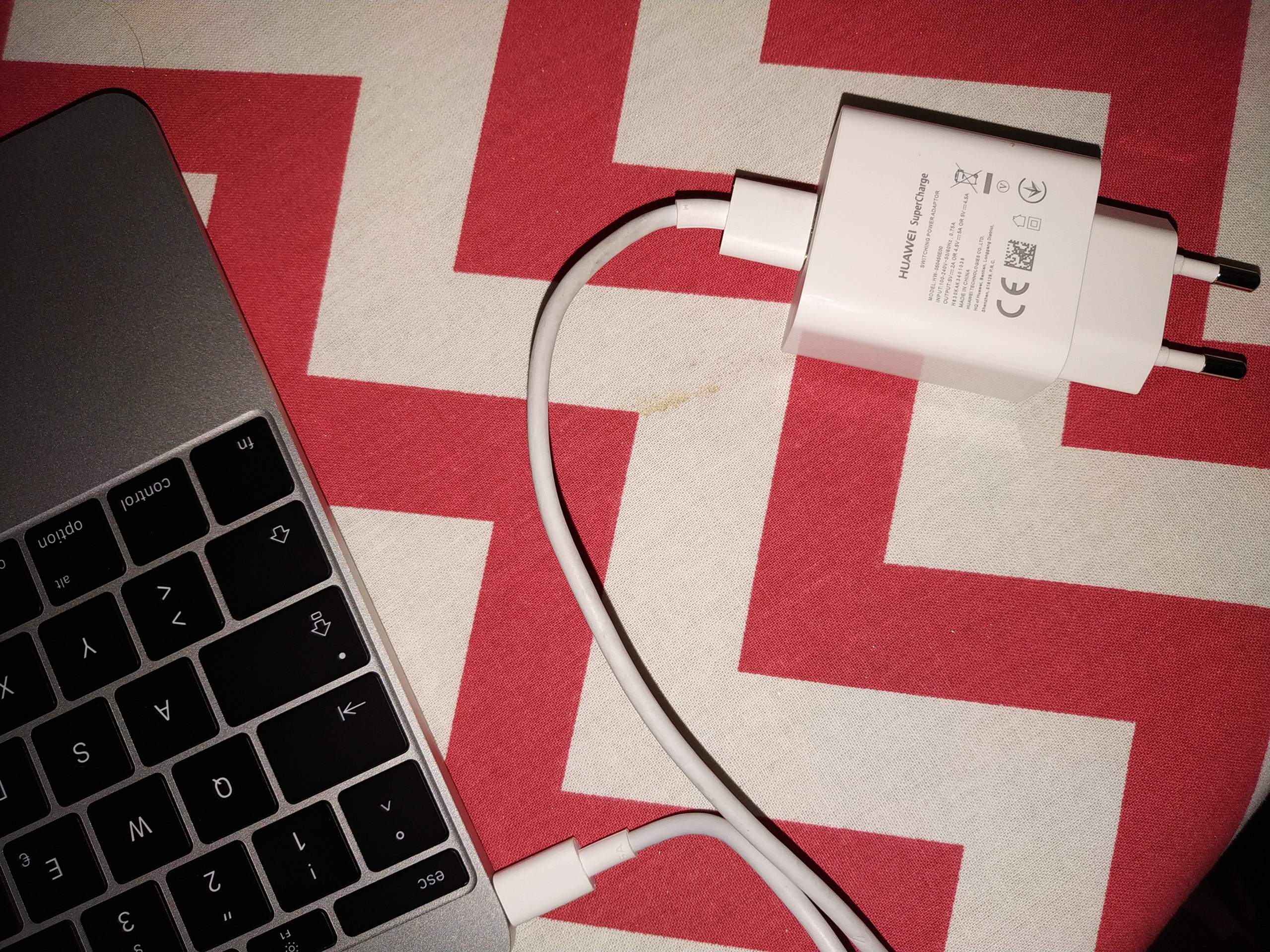 Macbook Ladekabel Leuchtet Grün Lädt Aber Nicht