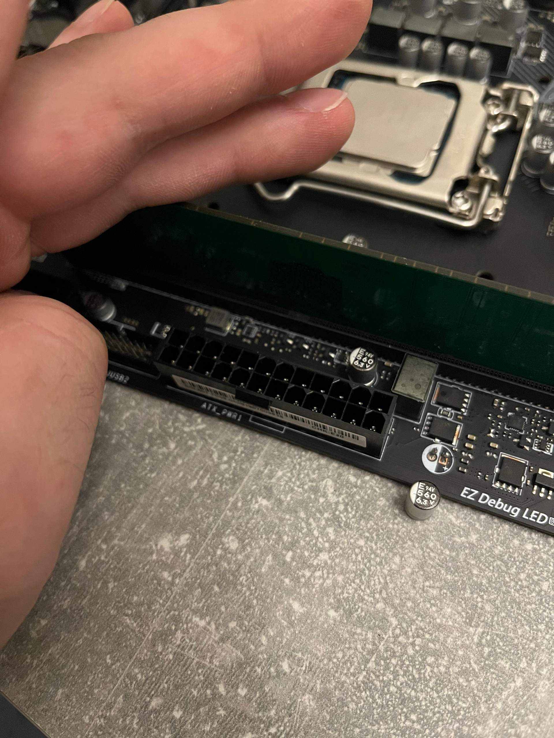 Mainboard kondensator neu einlöten? (Gaming PC, CPU, RAM)