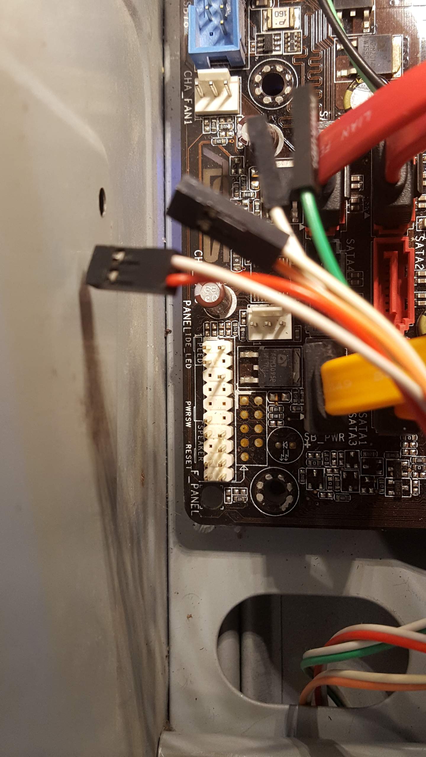 Mainboard richtig anschließen hilfe? Technik, PC)