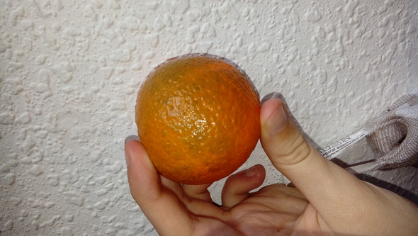 Mandarine hat grüne flecken auf der schale?