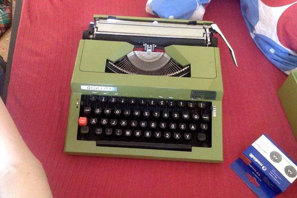 Mech Schreibmaschine Aufmachen Zwecks Farbbandwechsel Mechanisch Farbband