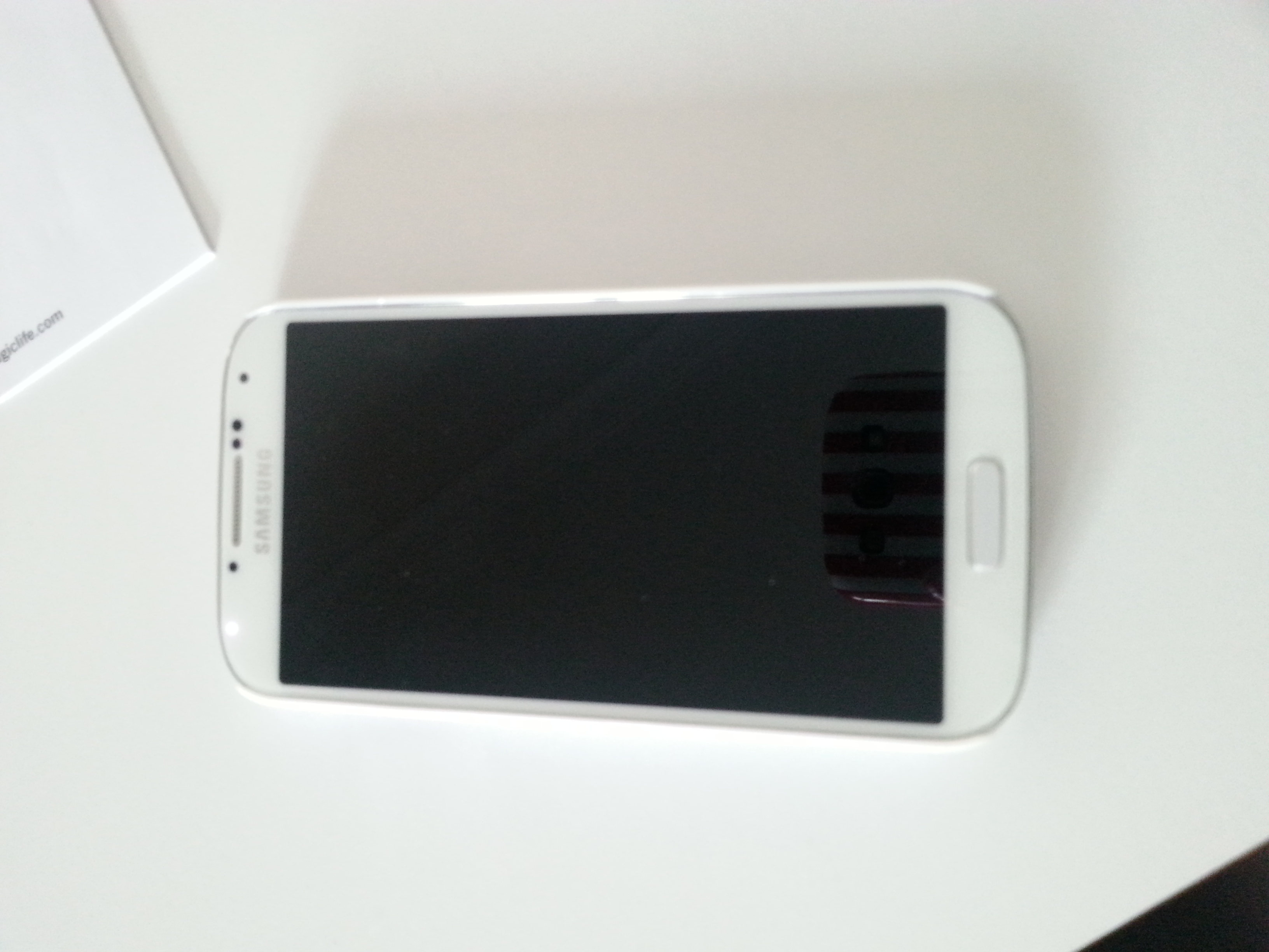 Mein Handy Ist Runtergefallen Nun Ist Das Glas Ganz Aber Das Display Kaputt Es Geht Nicht Mal Mehr An Was Kann Ich Tun Technik Smartphone