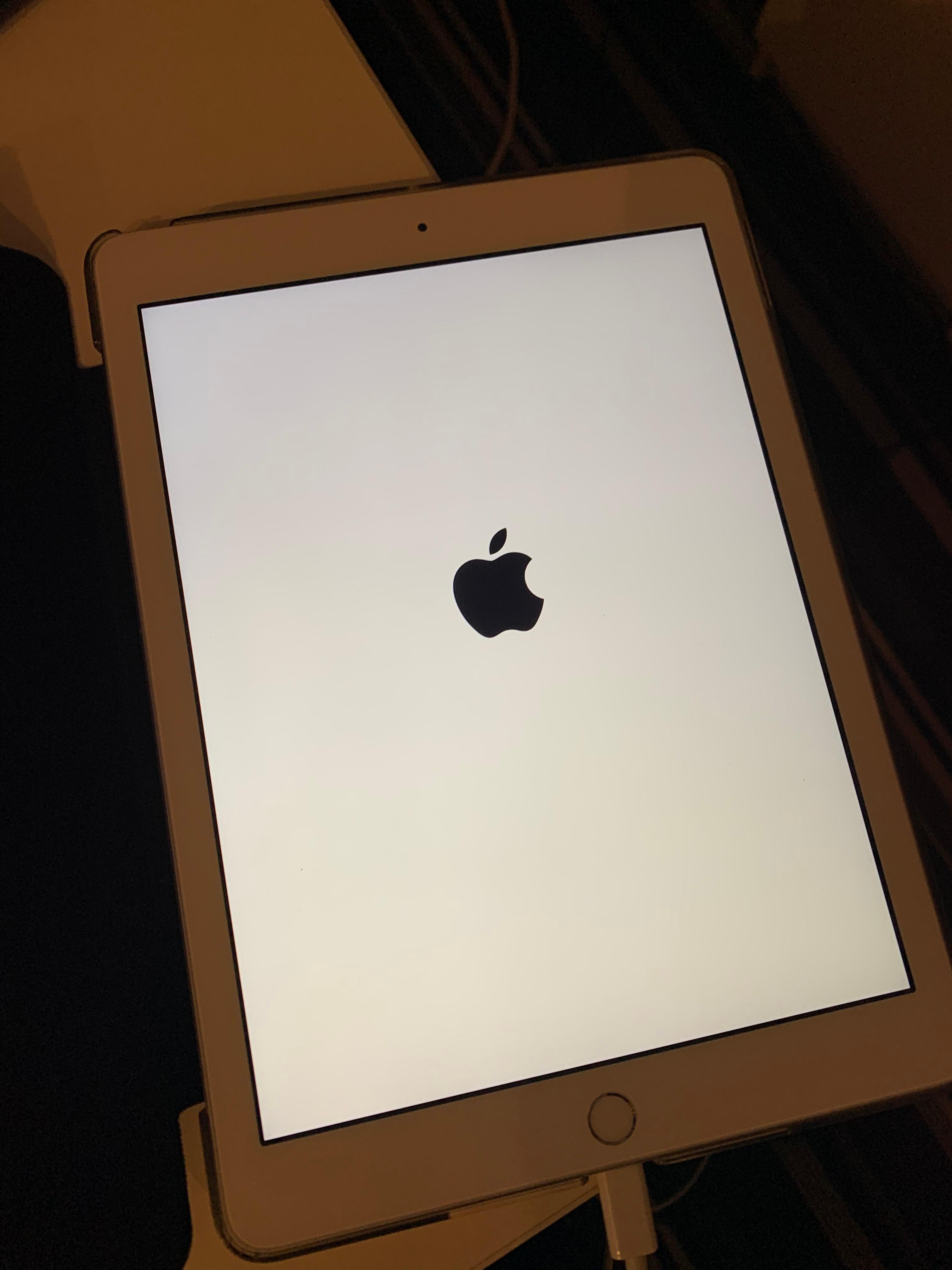 Mein ipad steckt fest. Was kann ich tun? (Computer, PC, Technik)