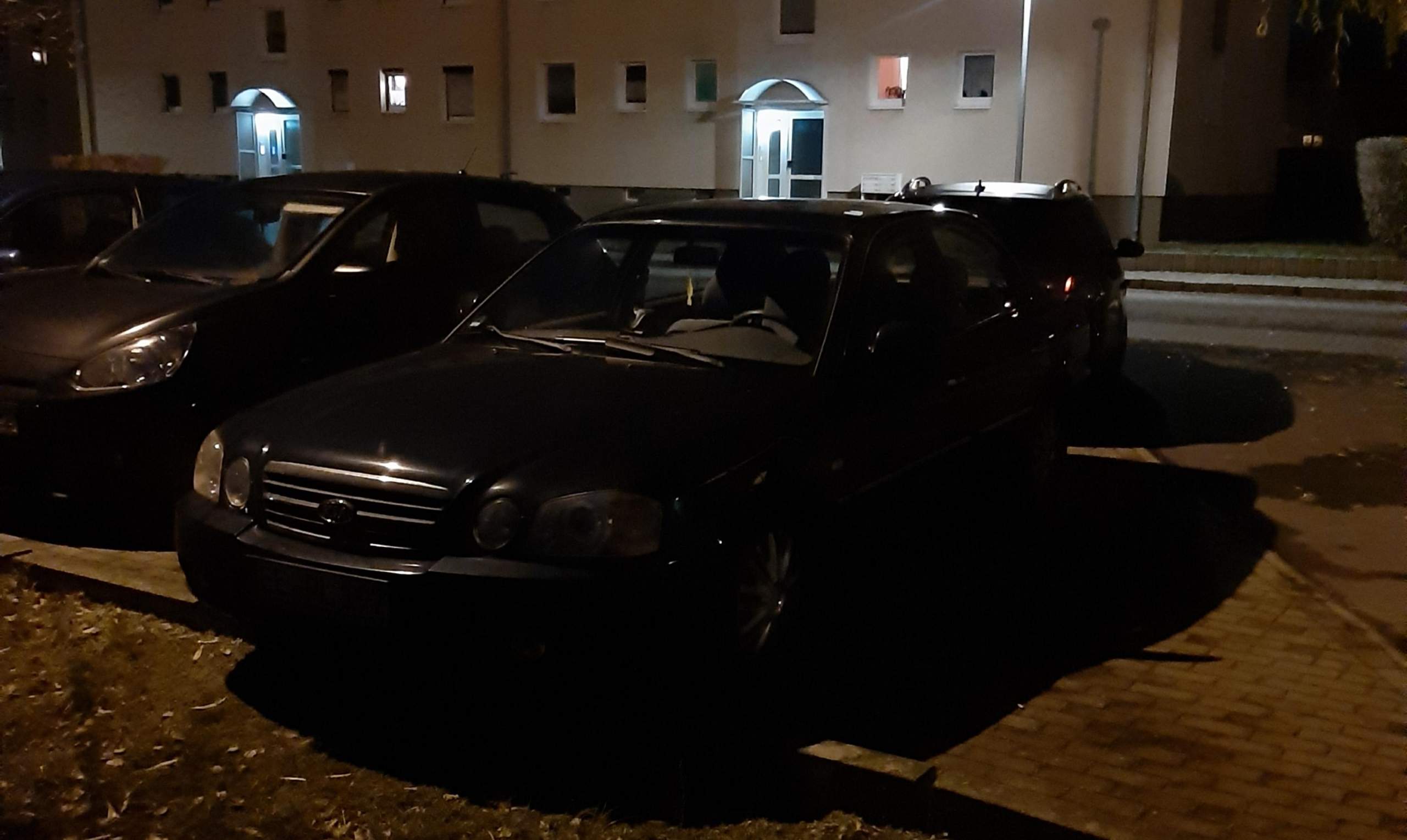 Mein Nachbar hat mich mit voller Absicht zugeparkt. Wie kann ich