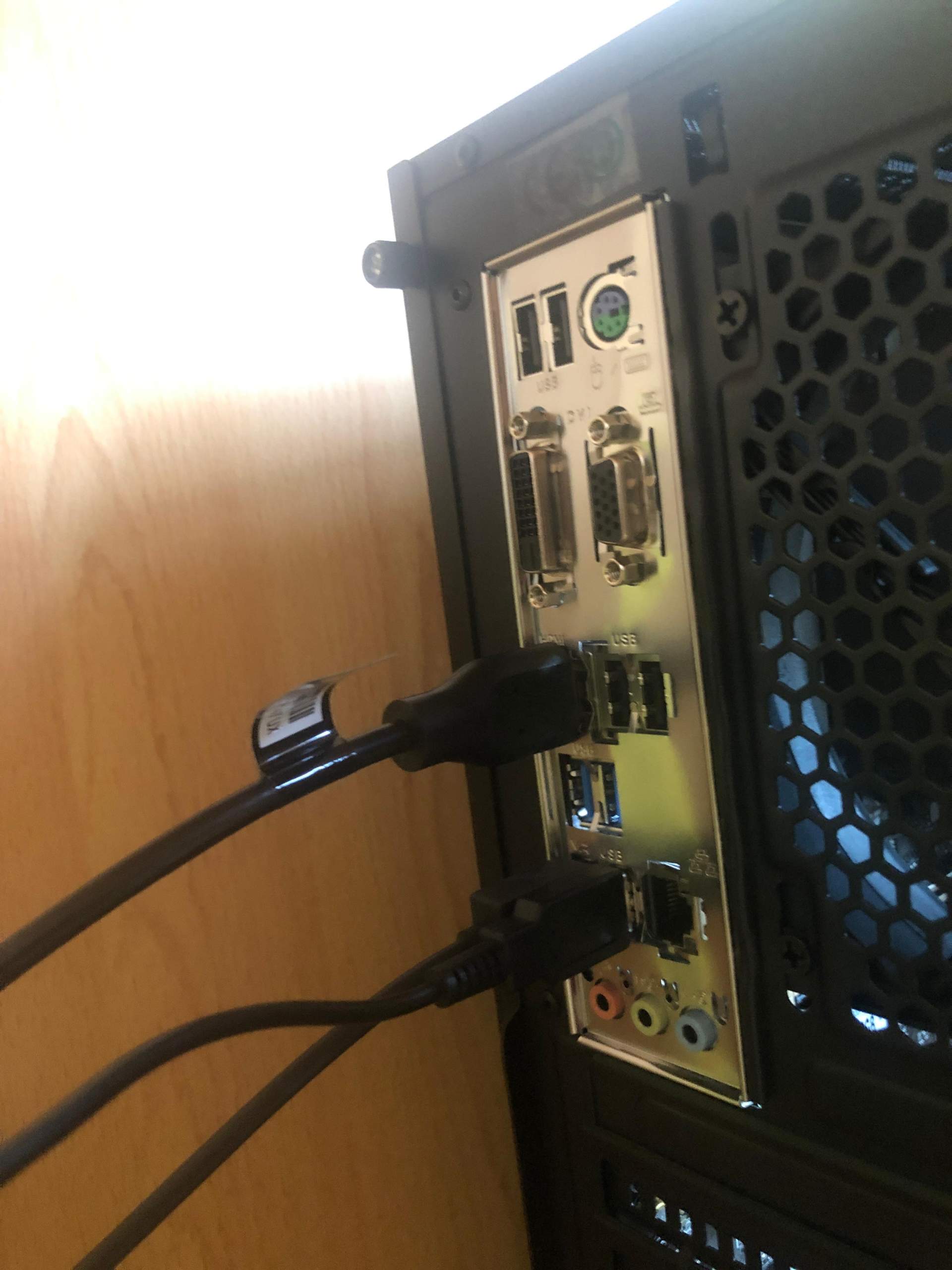 Mein Pc verbindet sich nicht mit dem Monitor? (Computer, Technik