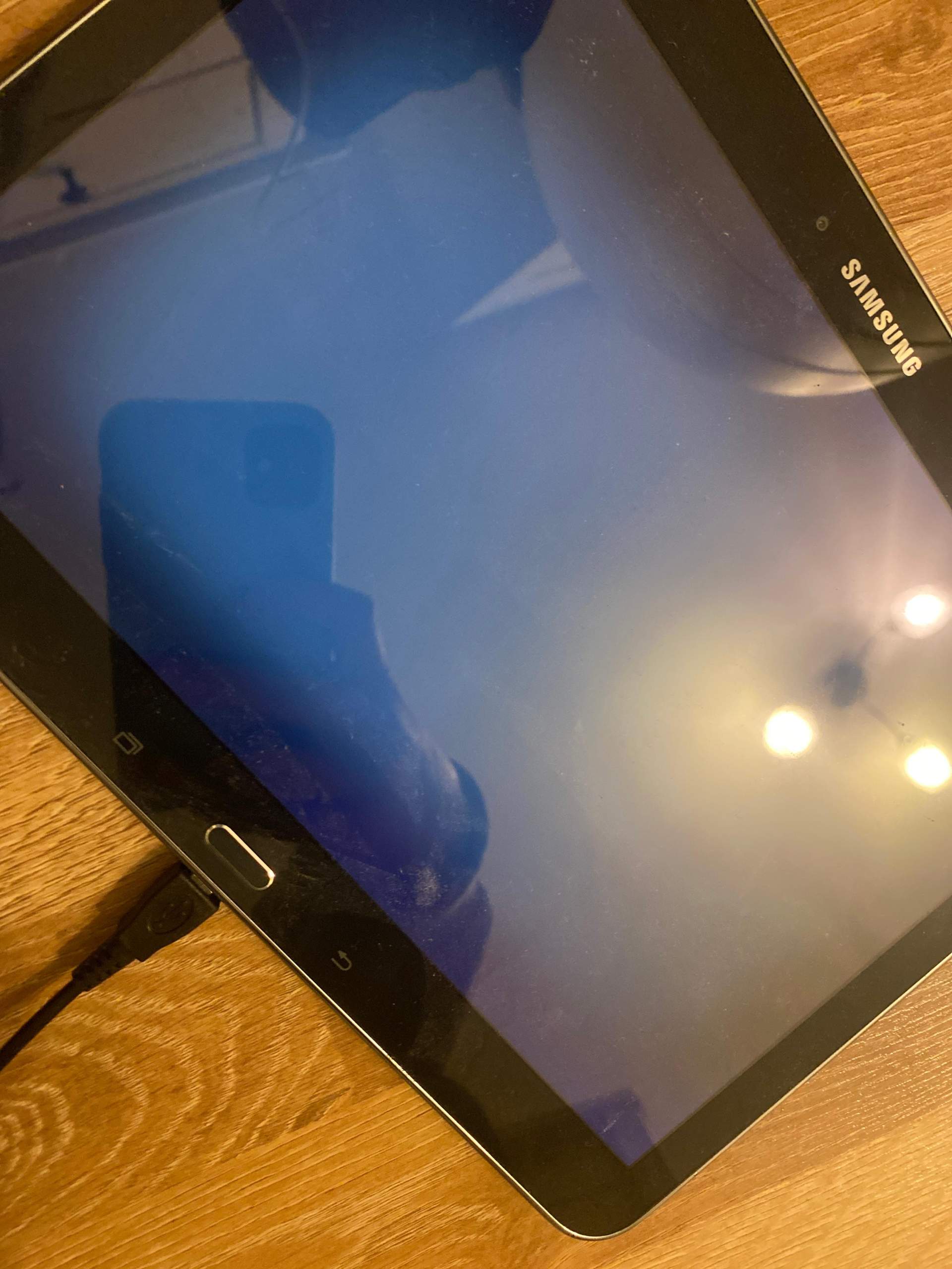 Mein Tabletbildschirm bleibt grau, ist es kaputt? (Technik, Tablet