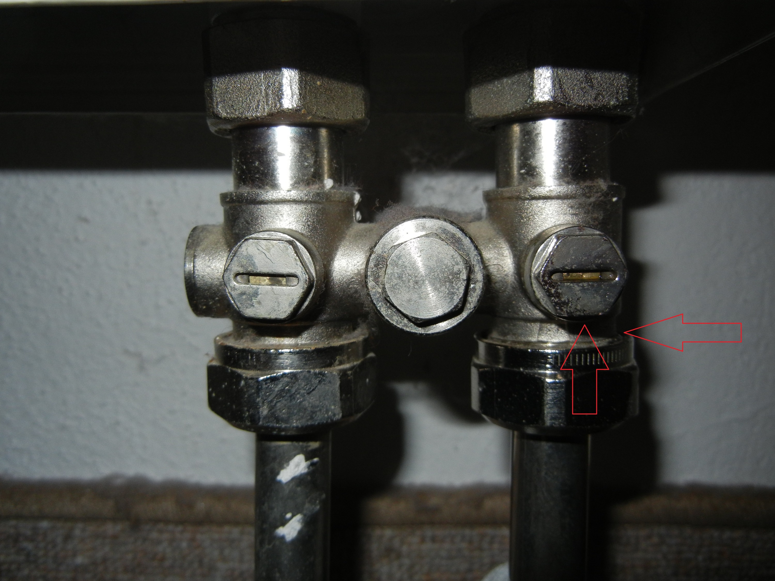 Meine Heizung Ist Undicht Bitte Dringend Um Hilfe Installateur Heizungsbauer