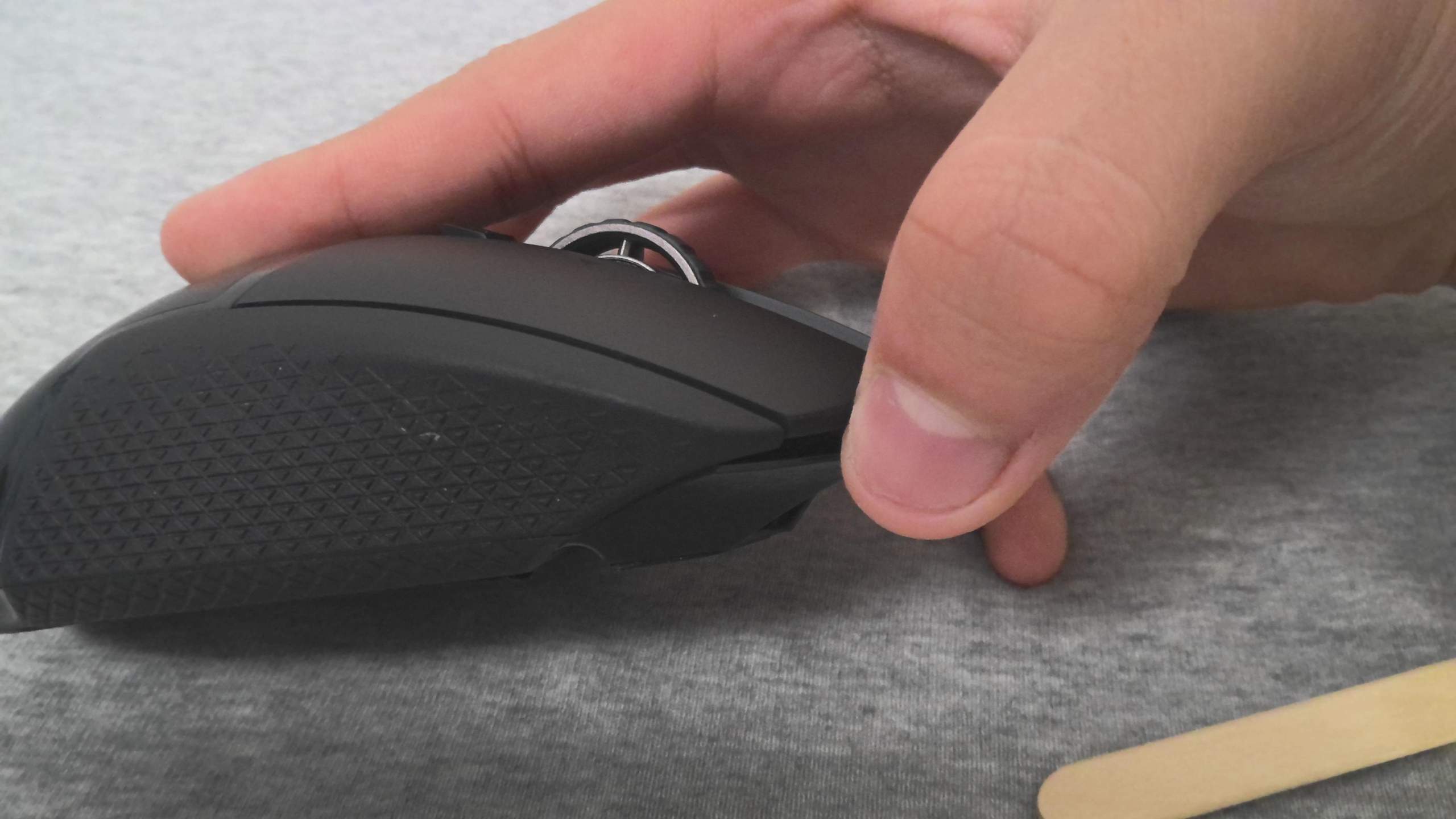 Meine Maus bewegt sich Kann jemand helfen? (Logitech, Gaming Maus)