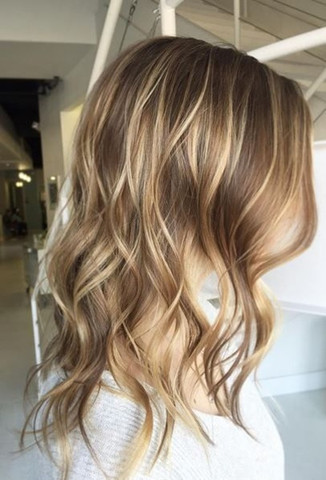 Haare hellen dunkelblonde strähnen mit Aschblonde Haare