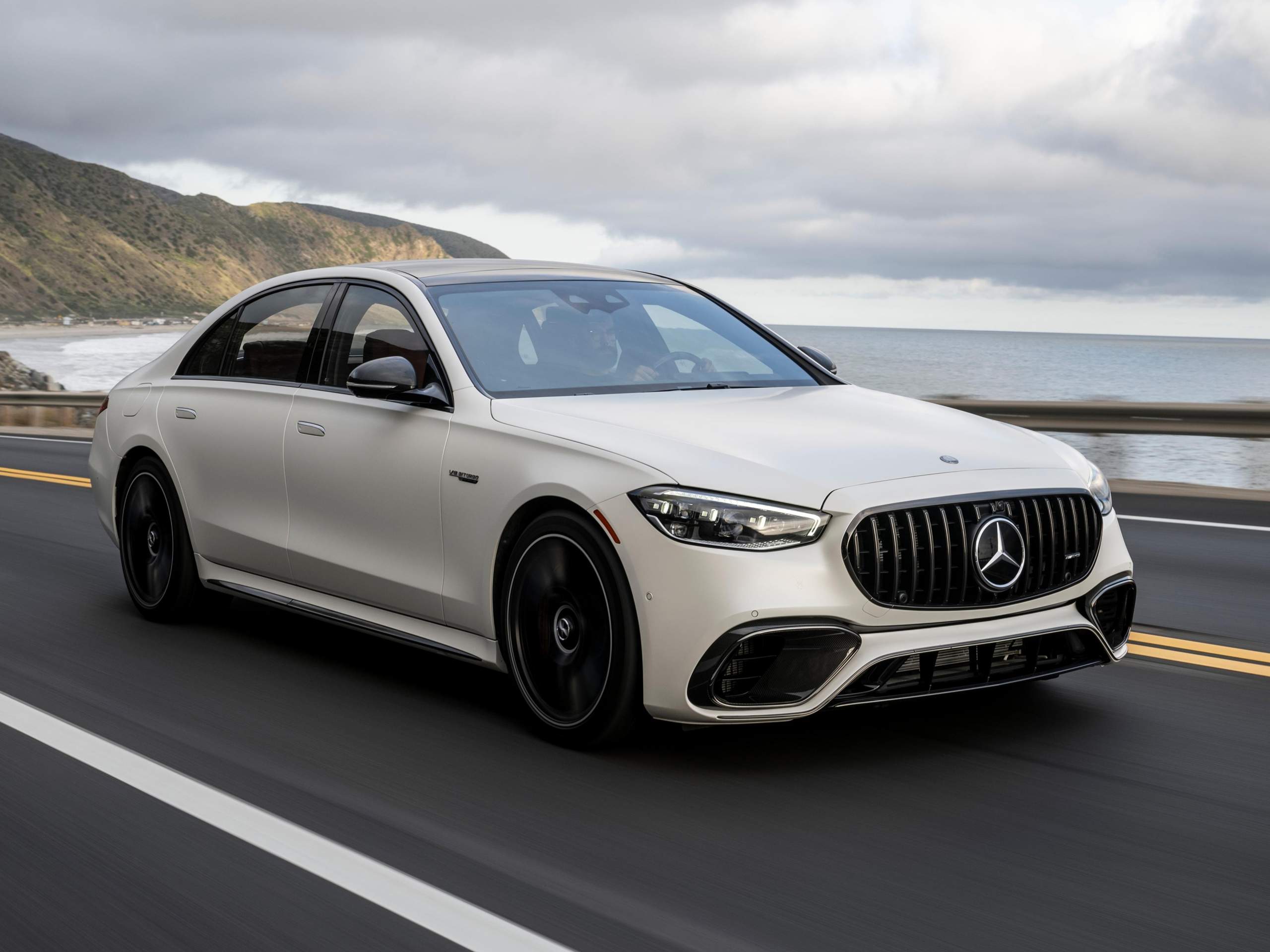 mercedes s63 amg, wie kommt der preis von knapp 300.000€ bei vollaustattung zu stande? (Motor
