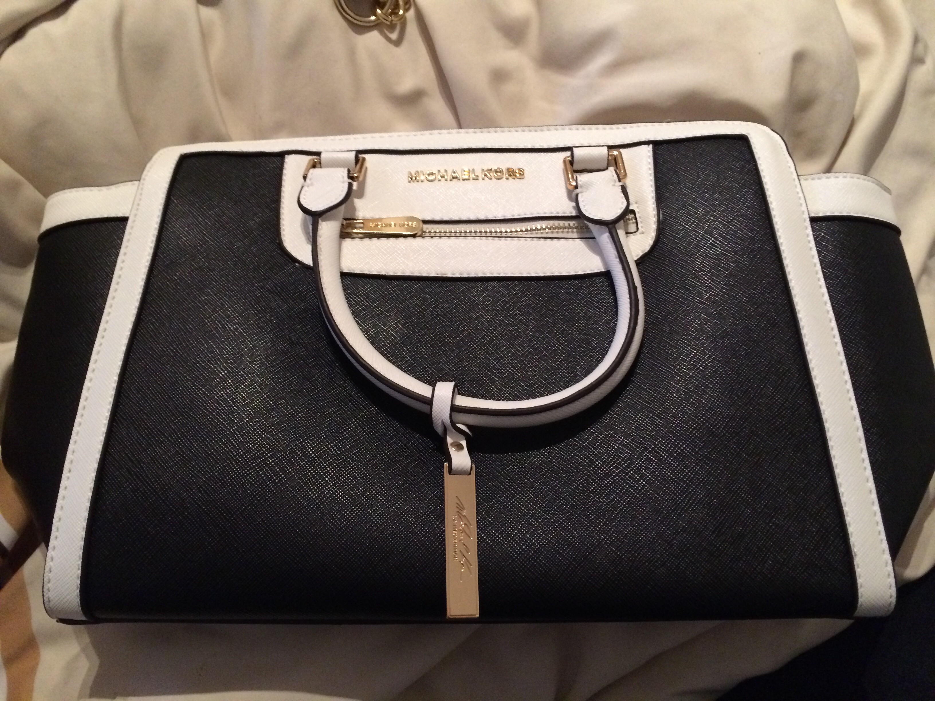Woran Erkenne Ich Eine Echte Michael Kors Handtasche