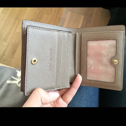 Offen - (Mode, Fashion, Fake)