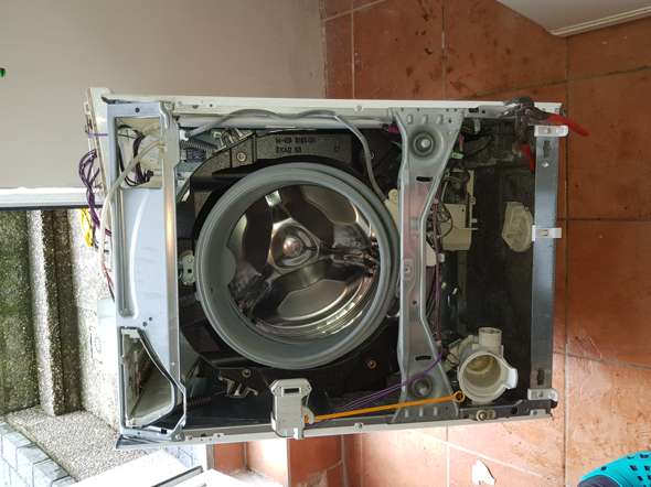 Miele Waschmaschine Waterproof Problem beheben? (Technik, Technologie)