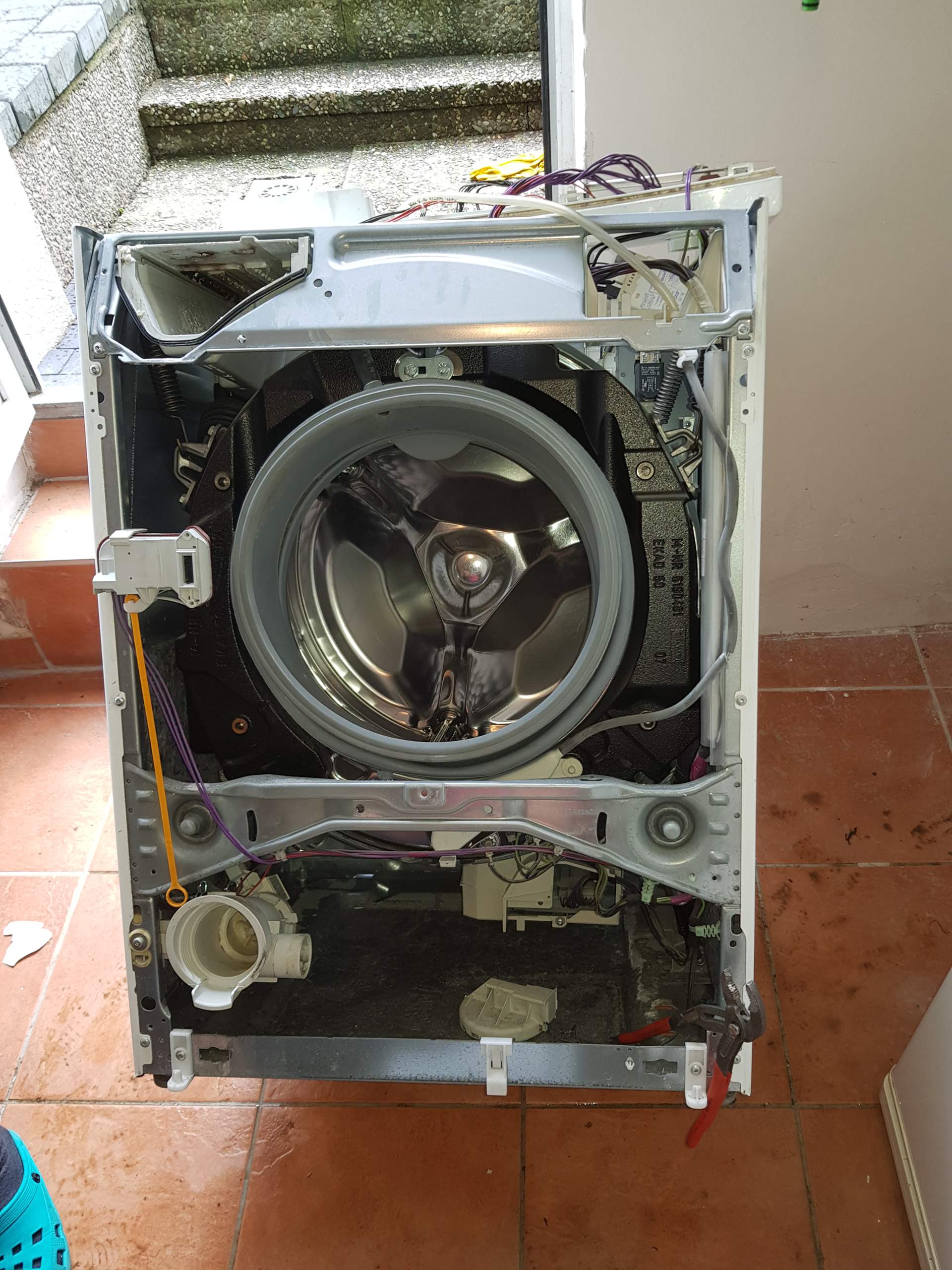 Miele Waschmaschine Waterproof Problem beheben? (Technik, Technologie)