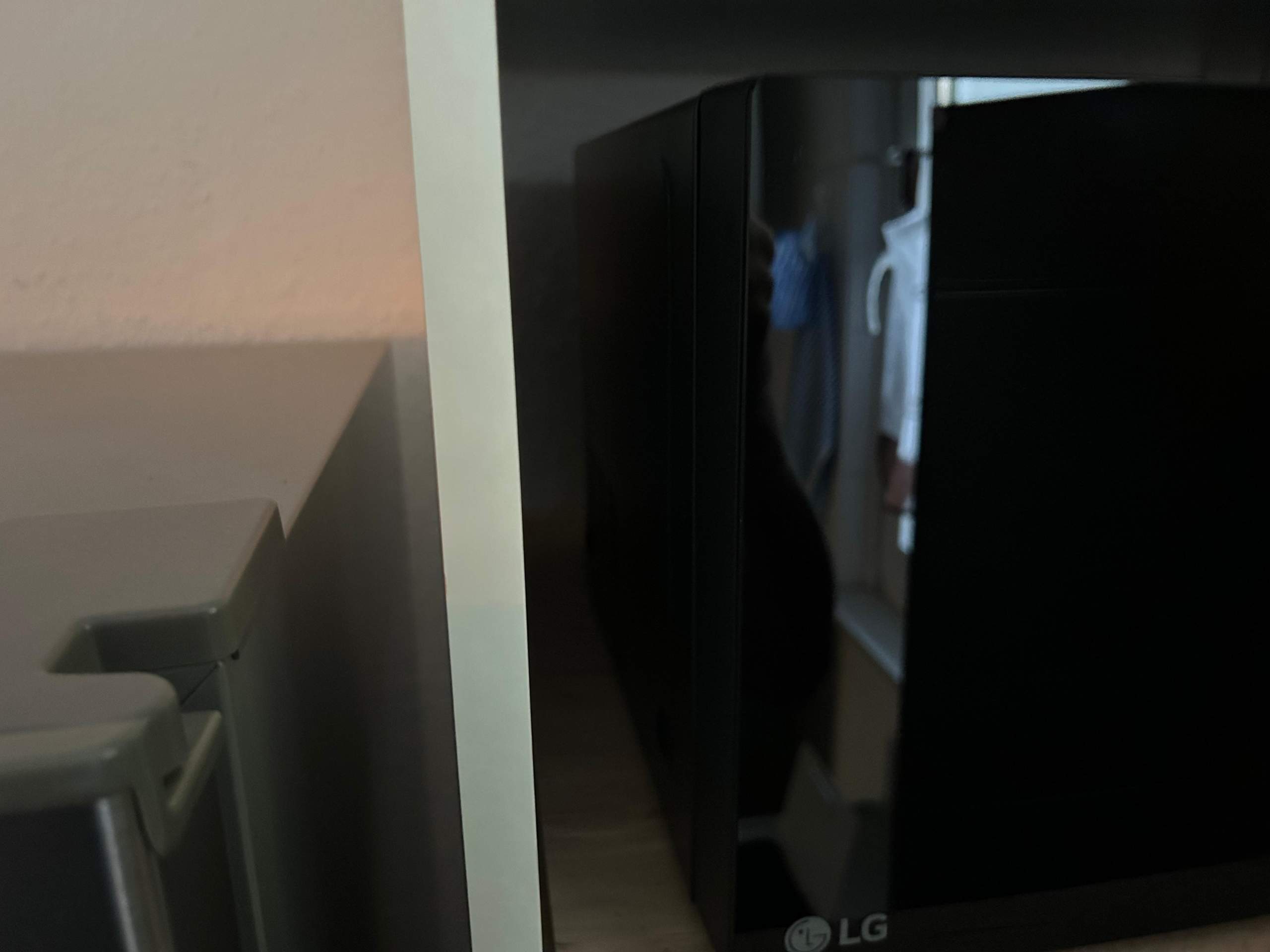 Mikrowelle im Schrank? (Strom, Küche, Haushaltsgeräte)
