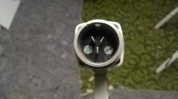 Hier ist der Anschluss, ein Kabel ist Vorhanden - (Mikrofon, Let's Play, Mischpult)