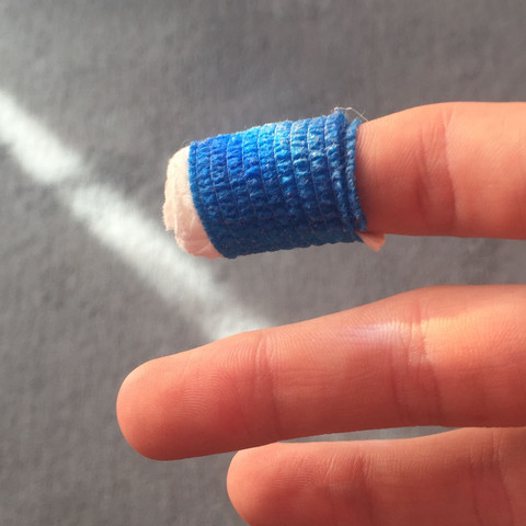 Der Finger
 - (Fußball, Verletzung, Schnittwunde)