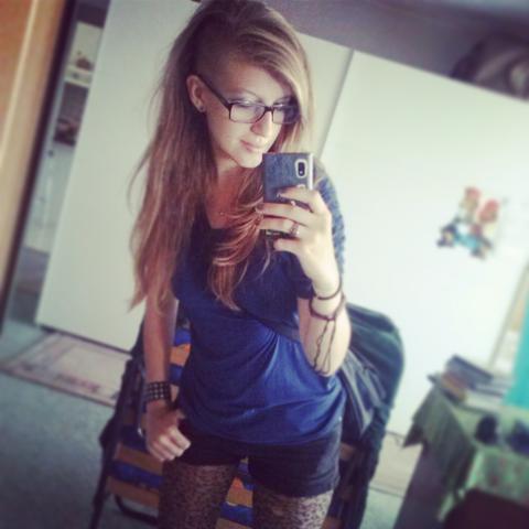 4. - (Schule, Mobbing, sidecut)