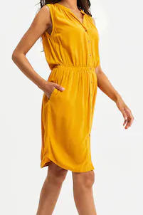 - (Frauen, Mode, Umfrage)