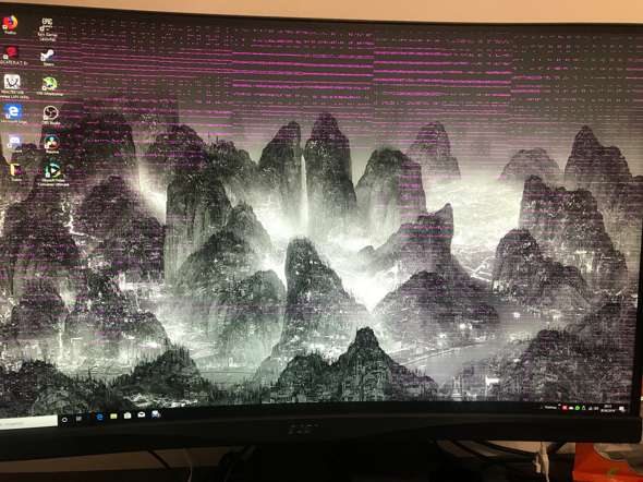 Monitor Hat Viele Kleine Rosa Streifen Computer Technik