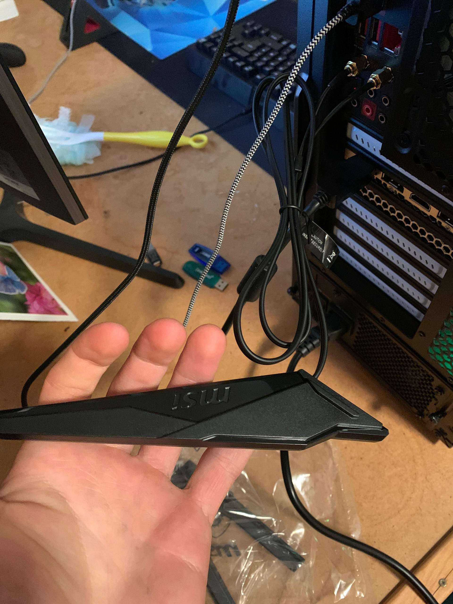 Msi Gaming pro Carbon , kein wlan? (Mainboard)