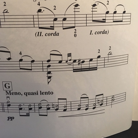 dreieckige Noten - (Musik, Noten, Geige)