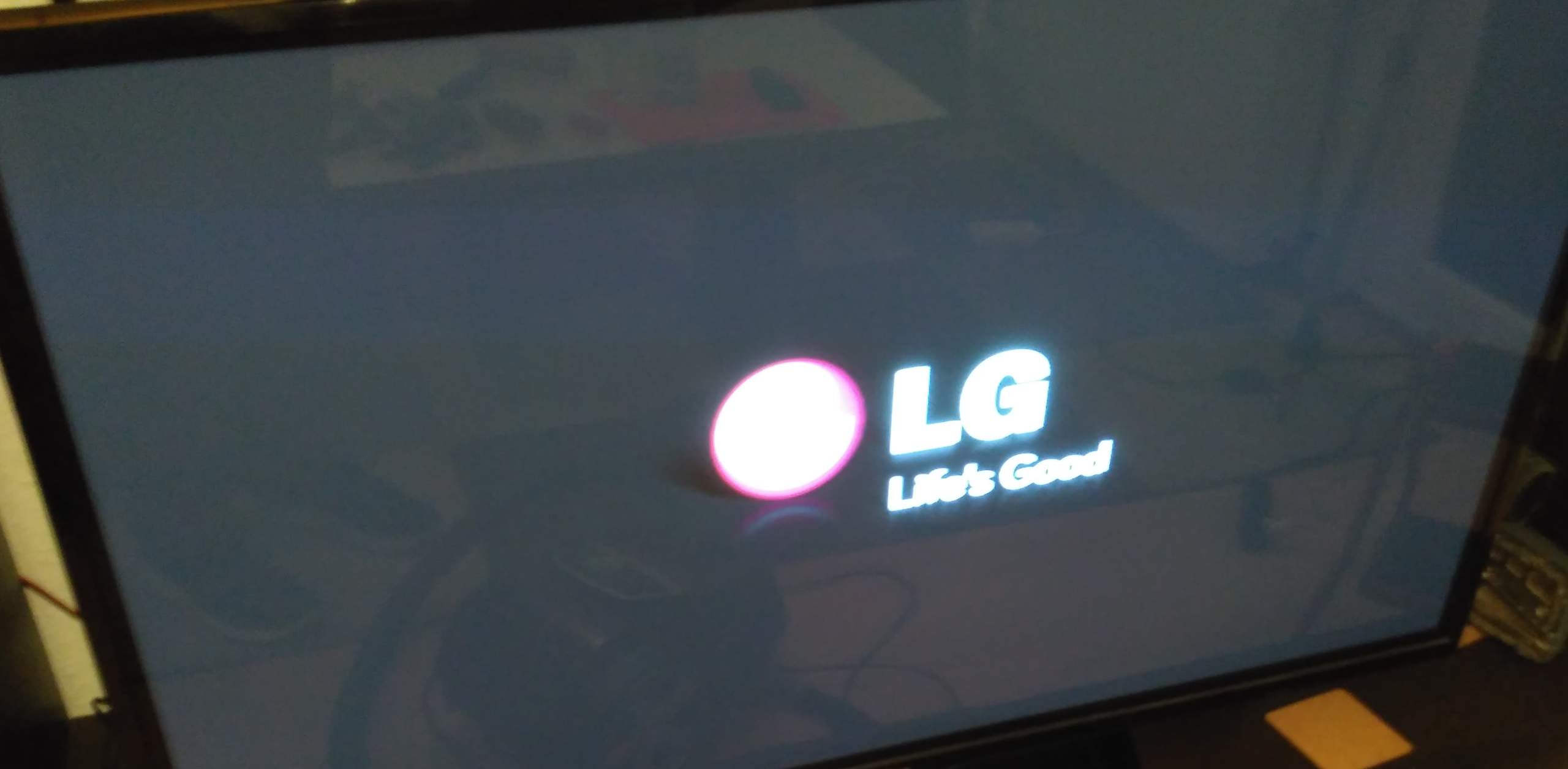 Lg Tv Geht Kurz An Dann Wieder Aus Nach Kurzschluss in der Steckdose geht mein TV nicht mehr. Nur kurz an