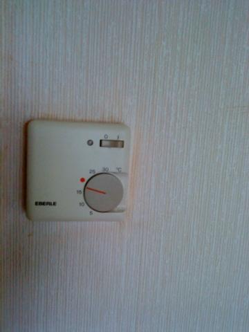 Bild 2: Weiterer Thermostat - (Energie, Heizung, sparen)