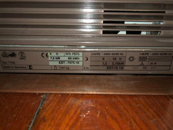 Nachtspeicherheizung Wie Lasst Sich Das Baujahr Erkennen Asbest Vorhanden Gesundheit Wohnen Handwerk