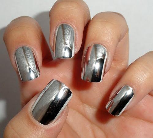 Nagellack Und Fake Nagel In Metallic Spiegel Farbe D