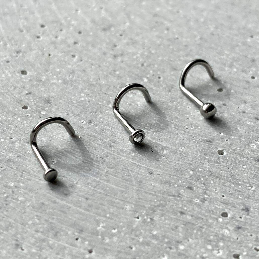Nasenpiering heilt nicht wegen stecker? (Piercing, Nasenpiercing, Piercingpflege)