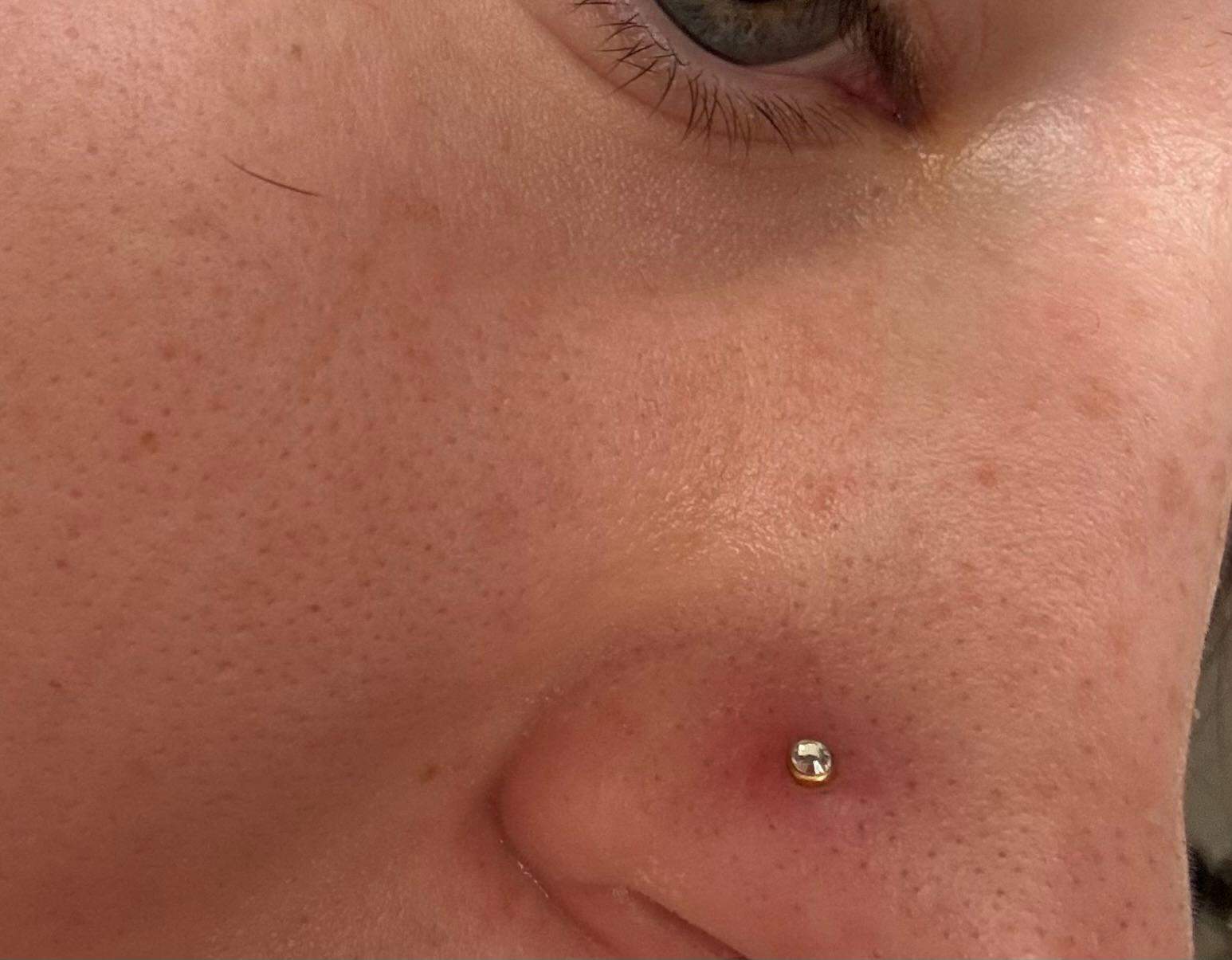 Nasenpircing Rot? (Frauen, Pflege, Piercing)