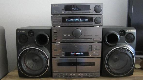 Anlage Frontsicht - (Musik, Fernbedienung, Musikanlage)