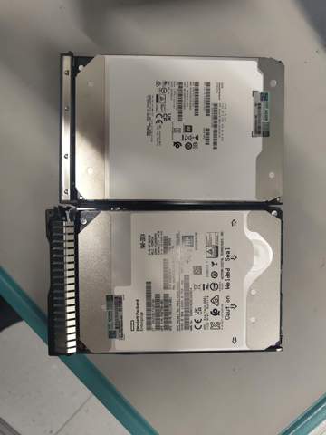 Neue SAS Festplatte Passt nicht? (Server, Informatik, Netzwerk)