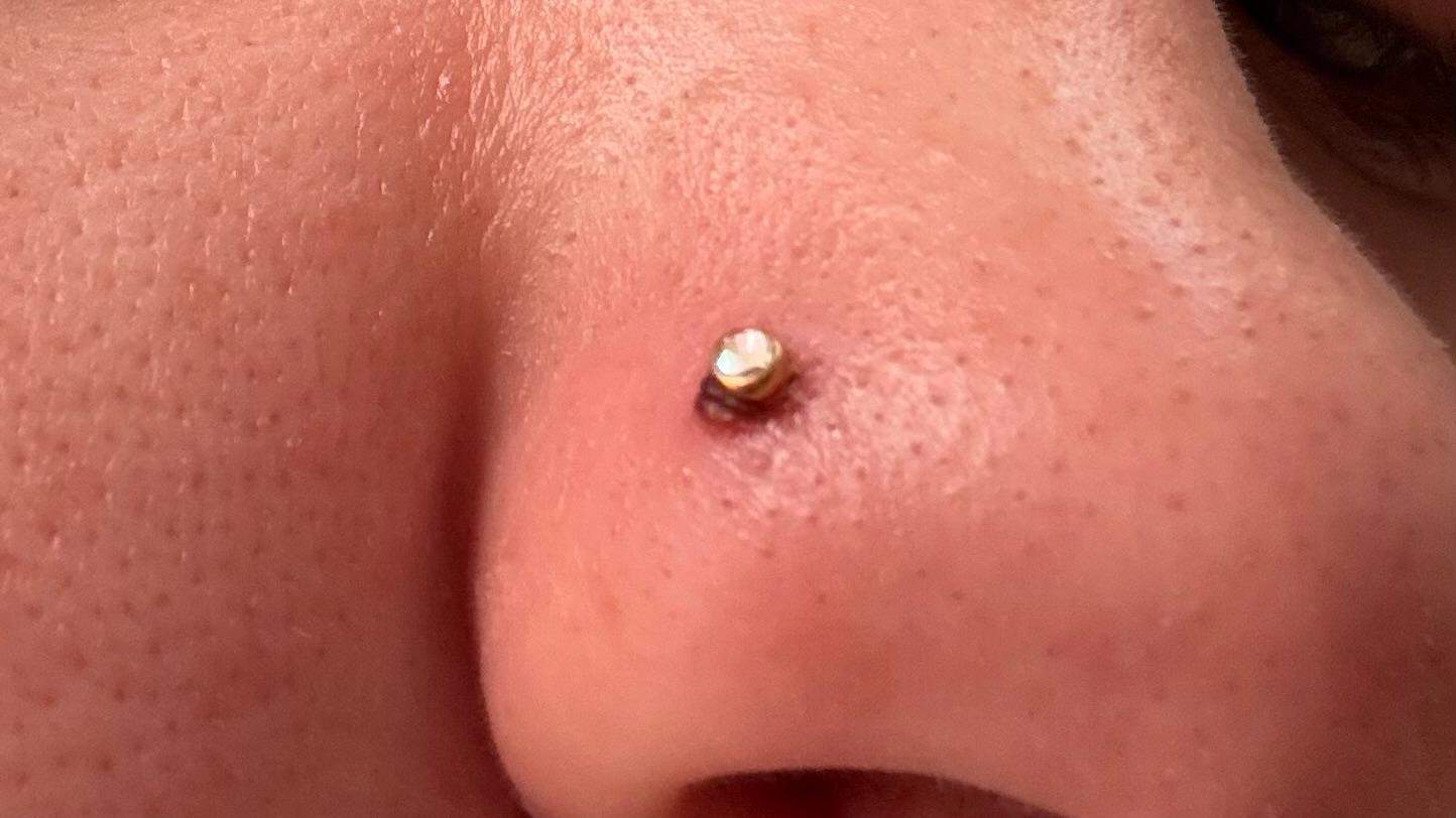 Welcher Piercing Tut Am Wenigsten Weh Neuer Nasenpiercing tut weh? (Schmerzen, Piercing, Nase)