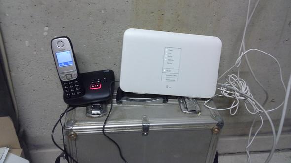 Router verbunden mit Telefon - (Telefon, Router, Kabel)