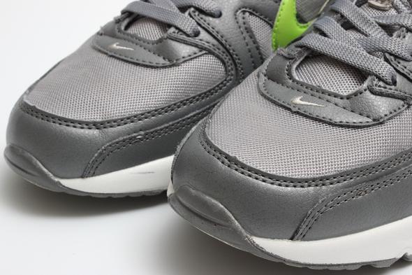 Nike 2 - (Schuhe, Nike, Sneaker)