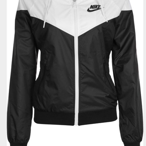 So sieht sie aus  - (Nike, Jacke, weiß)