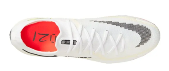 Nike Schuh mit speziellen Swoosh?