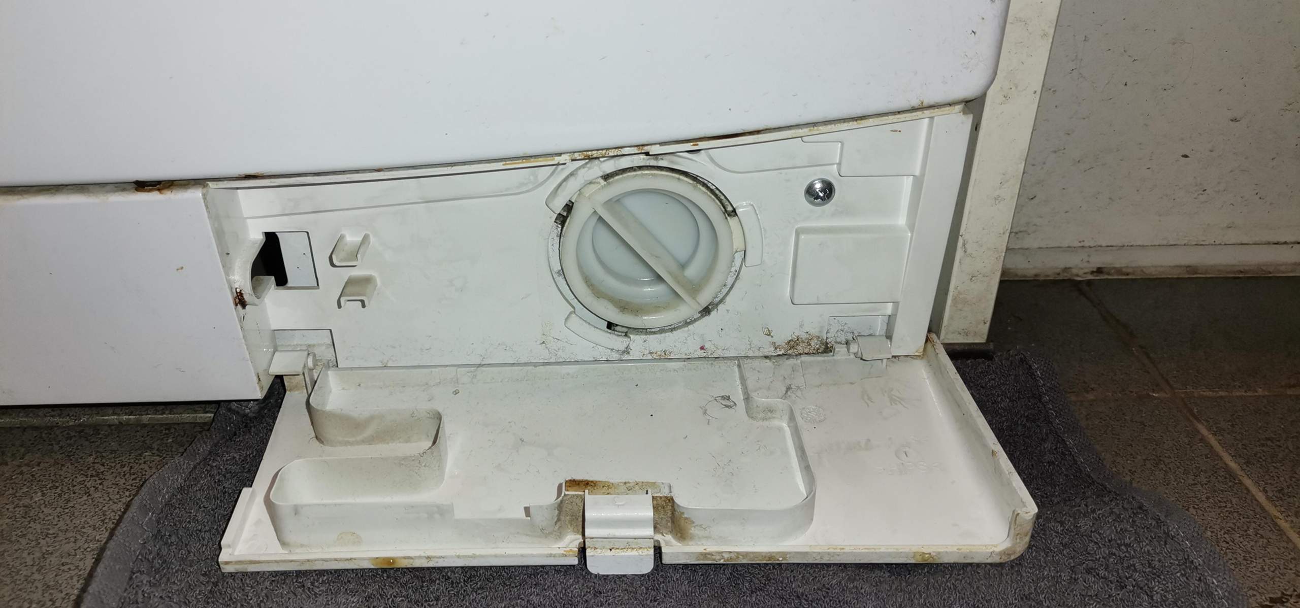 notfall wie viel Liter Wasser kann aus dem Flusensieb bei einer Waschmaschine rauskommen