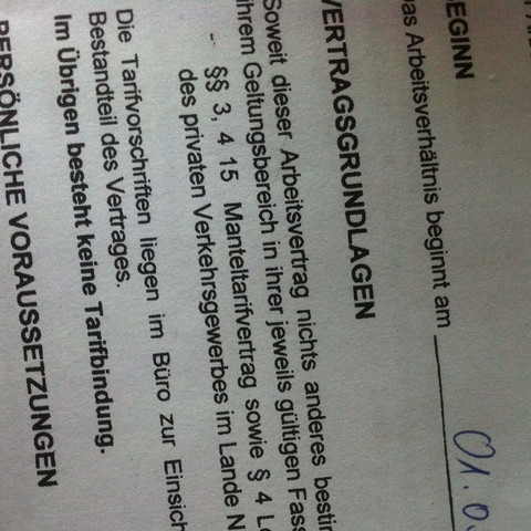 Nur Einzelne Paragraphen Vom Manteltarifvertrag Im Arbeitsvertrag